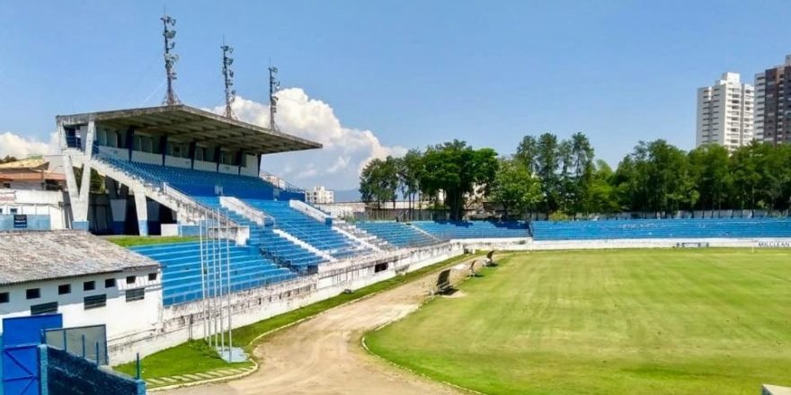 Taubaté recupera gramado do Joaquinzão 1