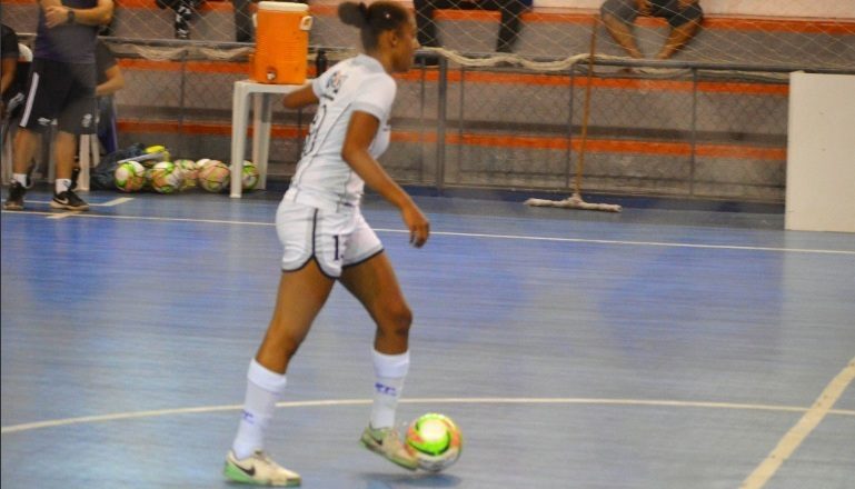 Taubaté feminino aposta em revelação da quadra 1
