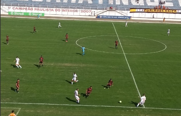 Manthiqueira vence outra e antecipa classificação 1