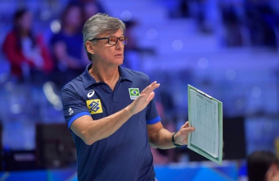 Técnico da Seleção também dirigirá o Taubaté Vôlei 1