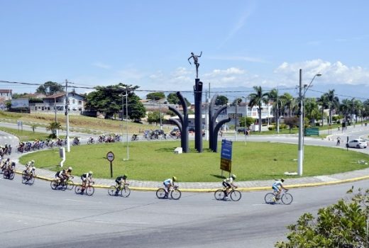 Ciclismo de Pinda faz festa na apresentação em casa 14