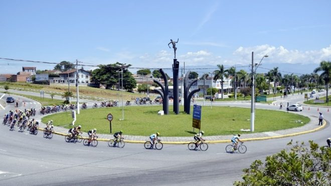 Ciclismo de Pinda faz festa na apresentação em casa 1