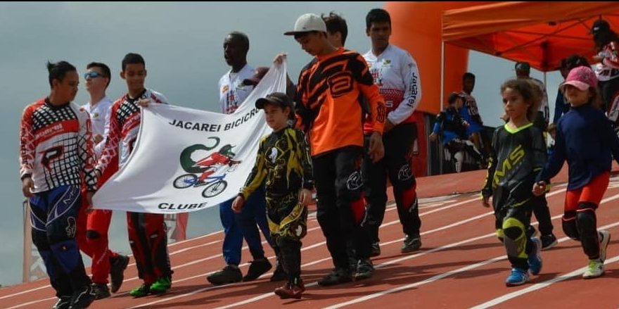 Bicicross de Jacareí abre o ano com medalhas 1