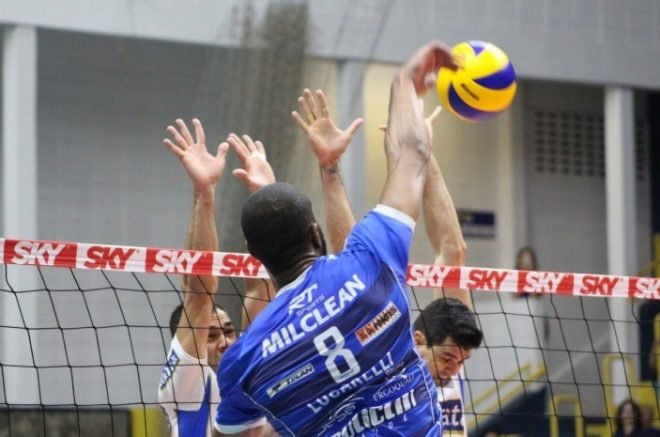 Taubaté Vôlei resgata favoritismo e vai à semifinal 3