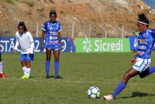 Meninas do Taubaté vencem em jogo histórico 10