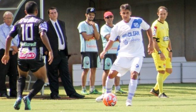 Taubaté sofre nova derrota na estreia de técnico 1