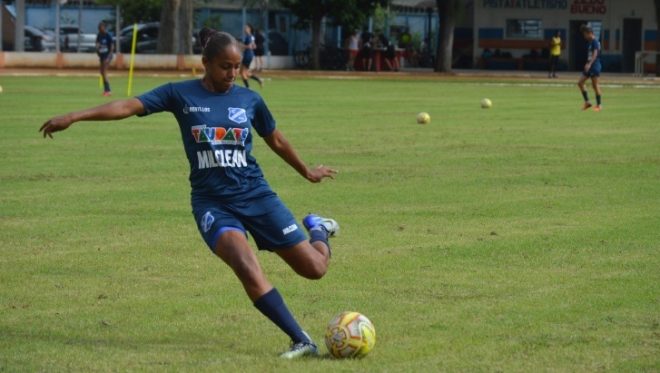 Futebol feminino tem Clássico do Vale em jogo-treino 1