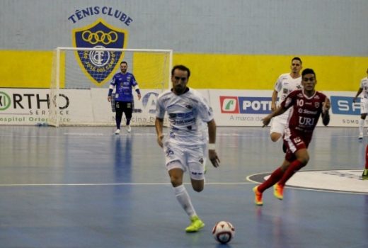 São José Futsal leva virada e Taubaté goleia 5