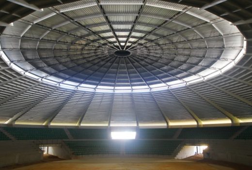 Problemas no telhado atrasam reabertura do Teatrão 1