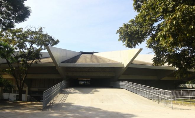 Problemas no telhado atrasam reabertura do Teatrão 3