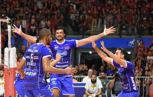 Taubaté Vôlei deve evitar o desmanche do campeão 9