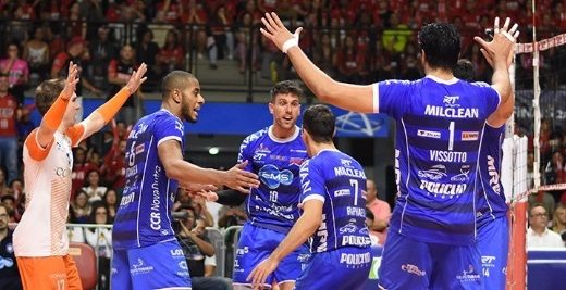 Taubaté Vôlei comemora o título da Superliga 14