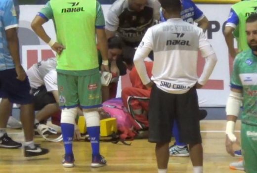 Árbitro no jogo do Taubaté Futsal passa mal e morre 9