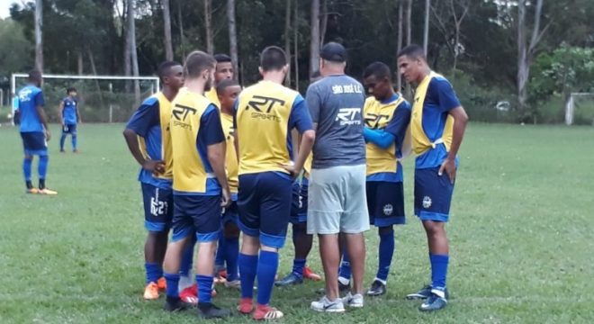 São José defende vice-liderança em Amparo 1