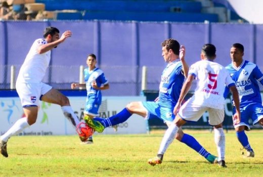 Taubaté estreia com derrota em casa 10