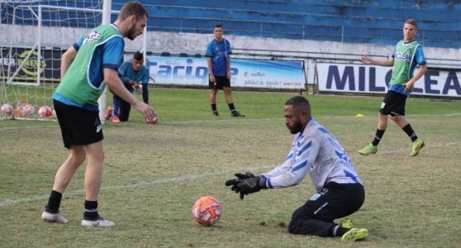 Taubaté apresenta o elenco da Copa Paulista 1