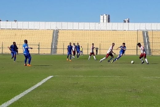 São José antecipa vaga vencendo com virada 4