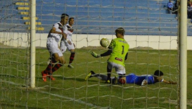 São José fecha turno empatando em casa 1