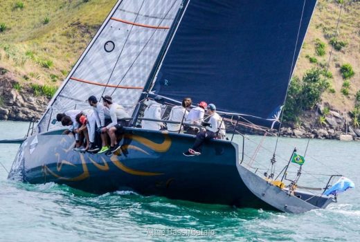 Barco favorito é outra vez campeão na Semana de Vela 10