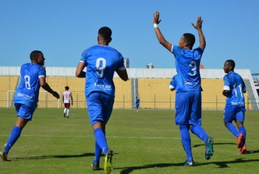 São José joga nesta segunda-feira e vale liderança 3