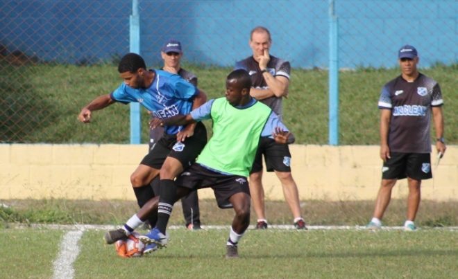 Taubaté ataca no Joaquinzão pela primeira vitória 1