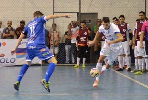 Taubaté Futsal fica em desvantagem nas finais 1