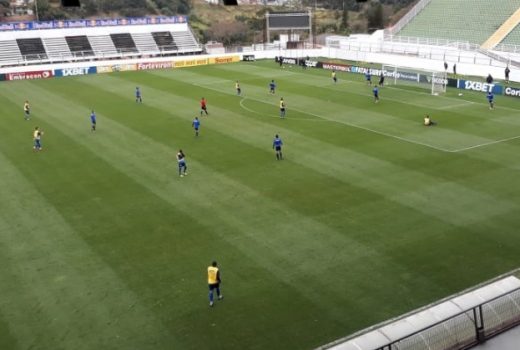São José treina titulares e reservas contra o Bragantino 5