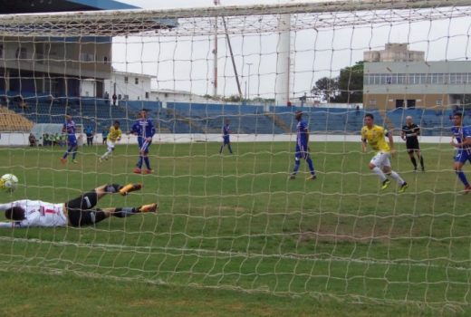 São José usa a vantagem do empate e avança 8