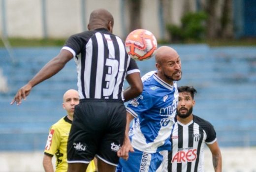 Taubaté fica longe do resultado e acaba eliminado 1
