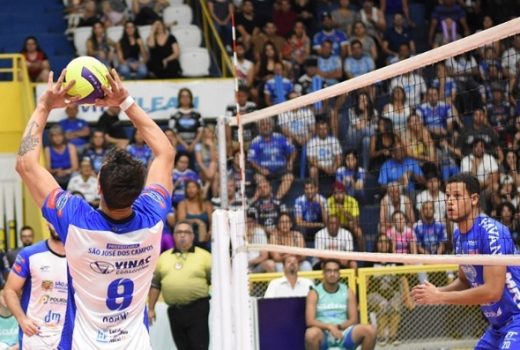 Taubaté Vôlei vira e vence o São José 1