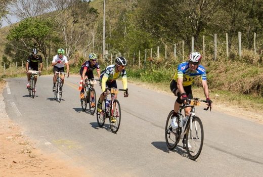 Campeão olímpico de vôlei correrá no Tour de France 2