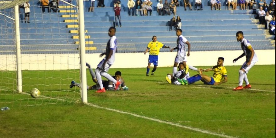São José vence confronto direto e dorme na liderança 1