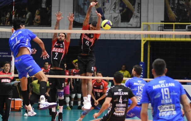 Taubaté Vôlei abre semifinal recebendo o Sesi 1