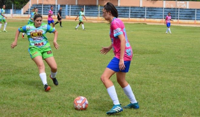Futebol feminino da região participa de torneios 3