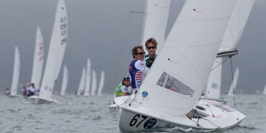 Dupla dos Estados Unidos larga na frente 1