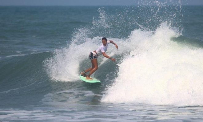 Surfe feminino terá etapa decisiva em Ubatuba 1