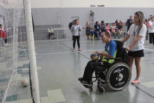 Intercentros atraem mais de 150 à quadra e piscina 5