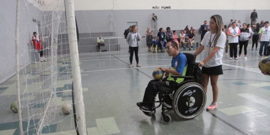 Intercentros atraem mais de 150 à quadra e piscina 1