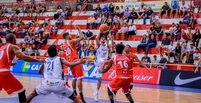 São José Basketball quer engrenar reação em casa 1