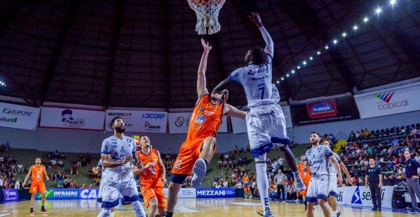 São José Basketball comemora a primeira vitória 1