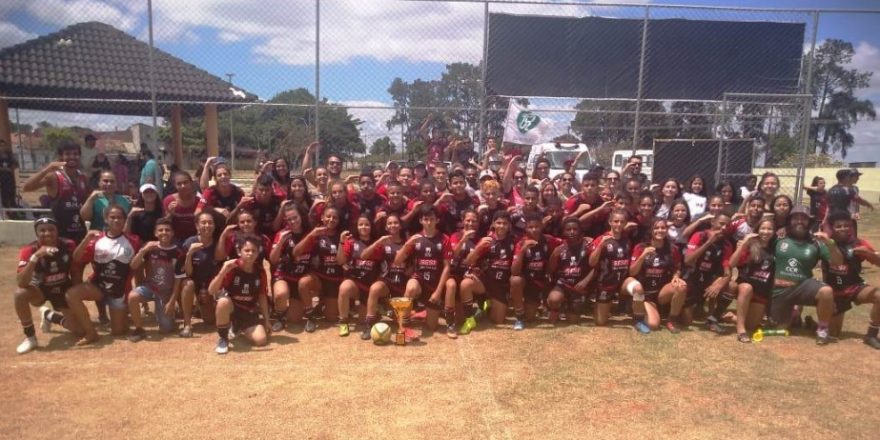 Jacareí Rugby comemora mais um título na base 1