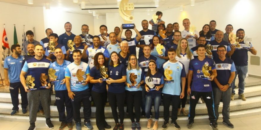 Campeões dos Abertos têm a festa dos troféus 1
