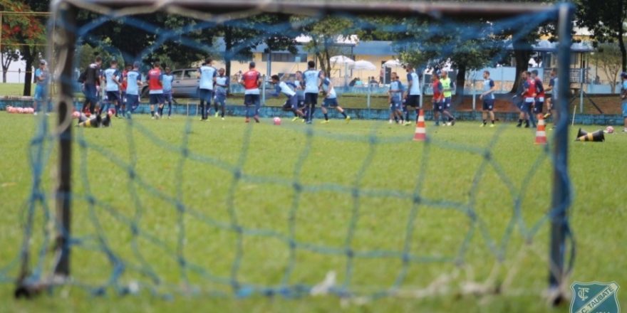 Taubaté apresenta pacote com 12 contratações 1