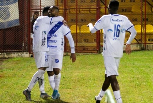 Taubaté vende ingressos para o primeiro em casa 15