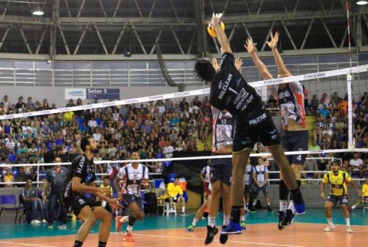 Taubaté Vôlei reencontra vitória no Sul 11