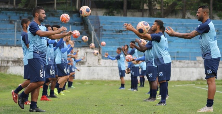 Taubaté defende liderança na segunda em casa 1