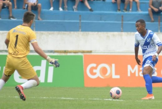 Taubaté e Manthiqueira têm estreias opostas 4