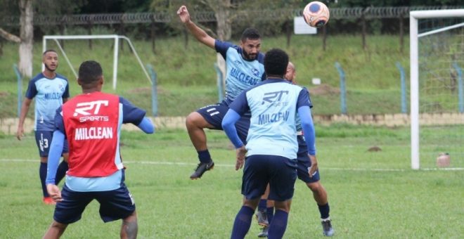 Taubaté visita a embalada da Portuguesa Santista 1