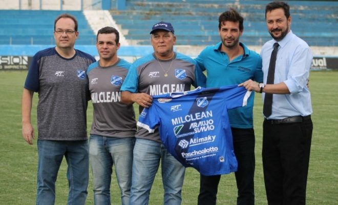 Taubaté anuncia chegada do novo técnico 3