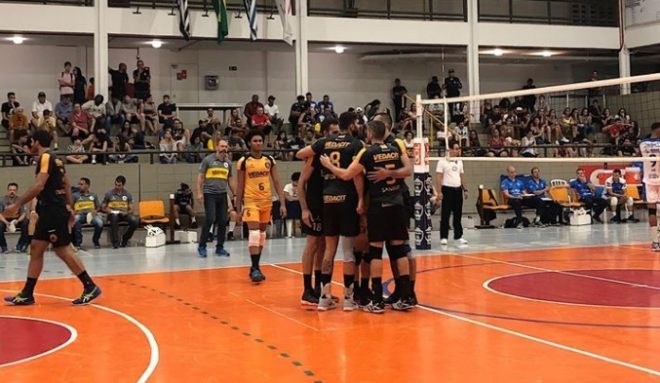 São José Vôlei perde para líder na primeira em casa 1